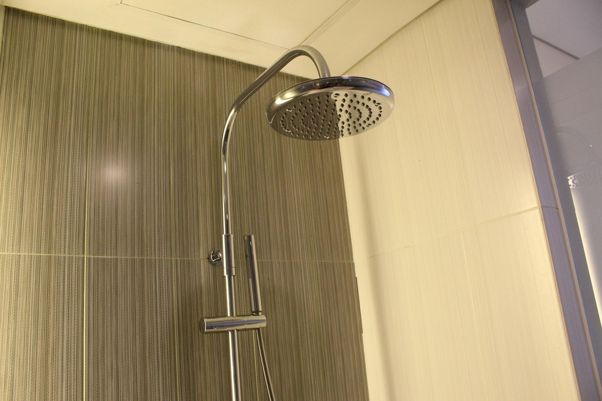 De'Rain Hotel Bandung Ngoại thất bức ảnh