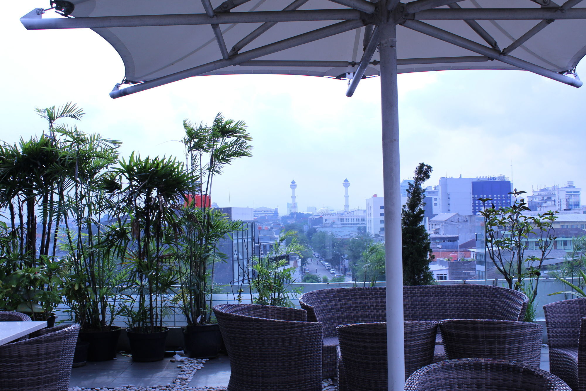De'Rain Hotel Bandung Ngoại thất bức ảnh